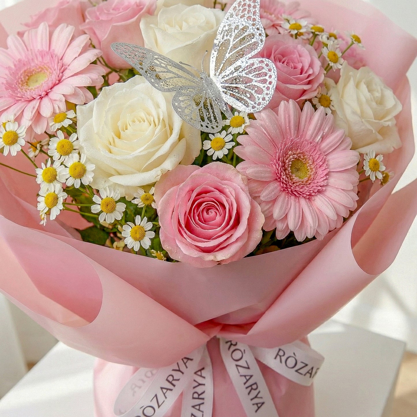 The Charming Daisy Bouquet