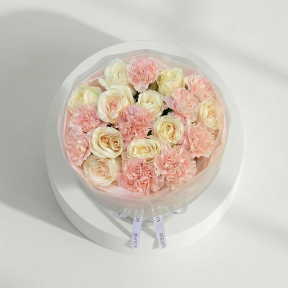 The Pastel Perfection: Peach & Cream Mixed Bouquet