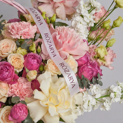 The Modern Contrast Rose and Peony Dream