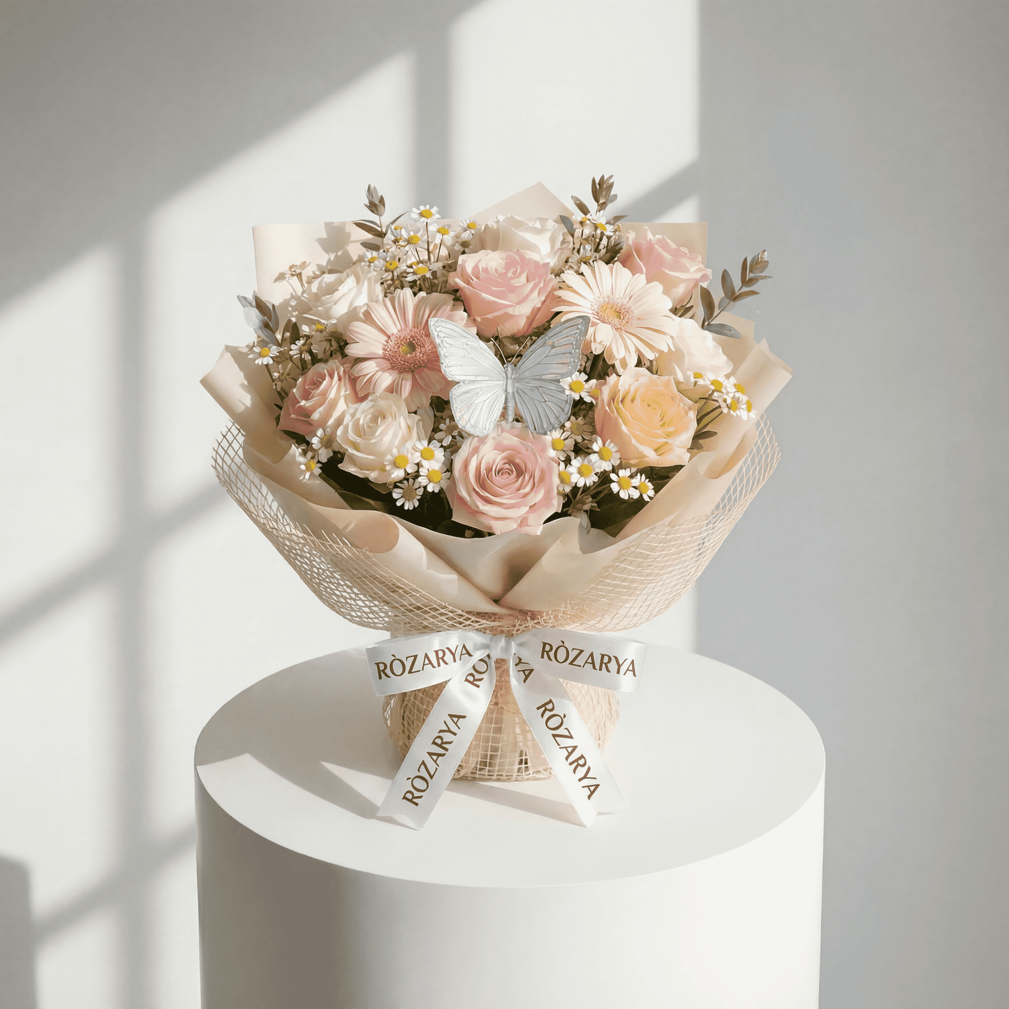 The Charming Daisy Bouquet